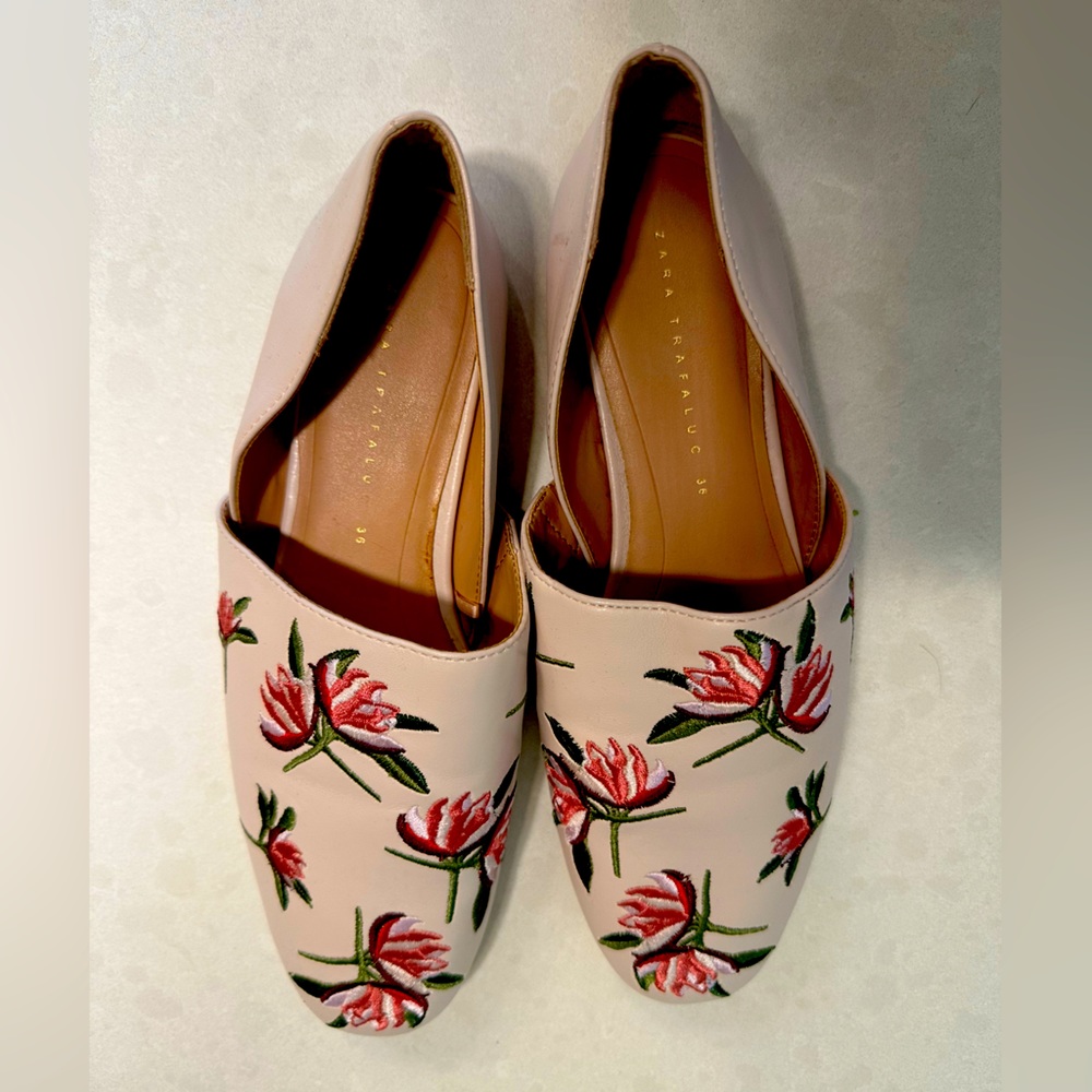 Zara light pink embroidered floral loafers
